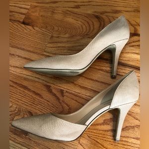 Nine West Womens Tan Faux Snakeskin Pump Size 9.5